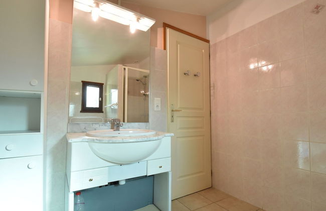 Holiday Home in Montclera With Sunny Garden, Playground Equipment and Private Pool - Foto 55