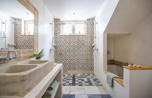 Exotic Beachfront Retreat Handcrafted Bohemian Luxury - Foto 17