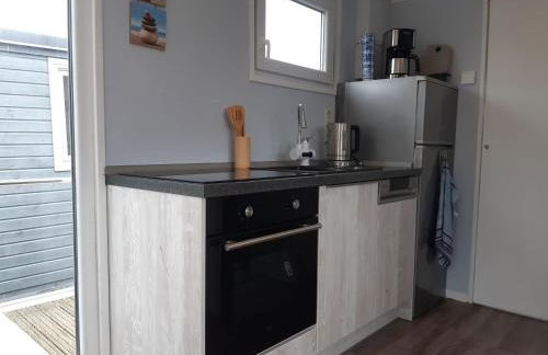 Hausboot-schwimmendes-Ferienhaus-im-Havelbogen-Haus-auf-dem-Wasser - Foto 5