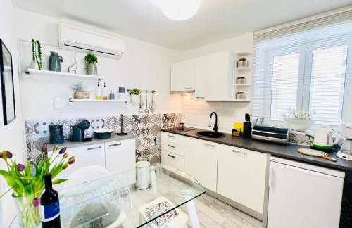 Charming Seaside Apartment - Foto 15