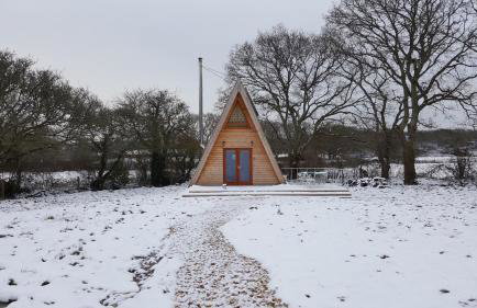 Aframe Tiny Home SILVA with private hot tub - Foto 23