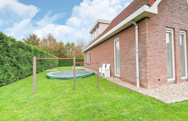 Captivating Holiday Home in Zeewolde near Forest - Foto 34