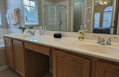 Cedar's Corner in Concord Spacious & Clean - Foto 37