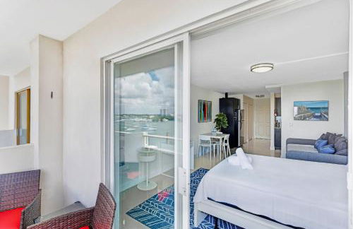 Waterfront Studio Condo in the Heart of Miami - Skyline & Bay Views - Foto 13