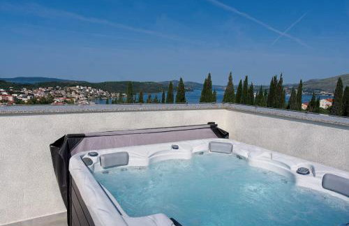 Apartment Ivano with pool & jacuzzi - Photo 24