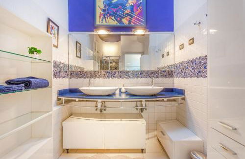 Comics & Cars - Themed Penthouse in Motor Valley - Foto 30