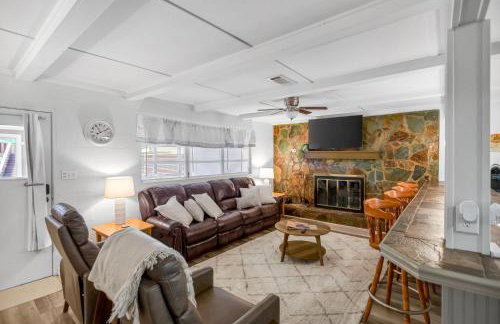 Lakefront Cabin with Private Dock - Foto 13