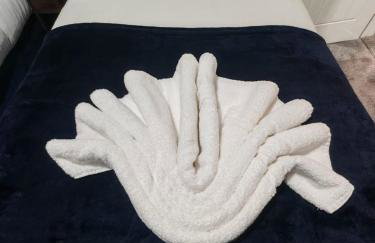 Bright 4BR Home, Outdoor Garden, Easy Parking - Foto 25