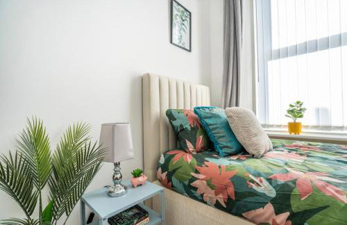 Spacious 3 Bed Flat-Free Parking-by Holiday Homes - Foto 31