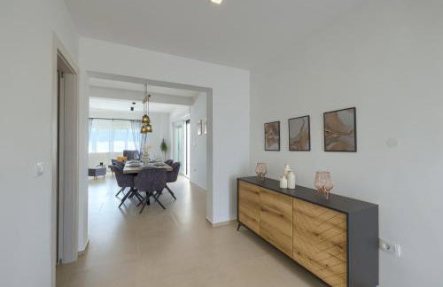 Brand new Villa Leny with heated pool - Foto 41