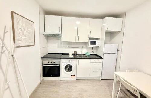 Metro Avenida de América 11 AMCH Hospedaje - Photo 7