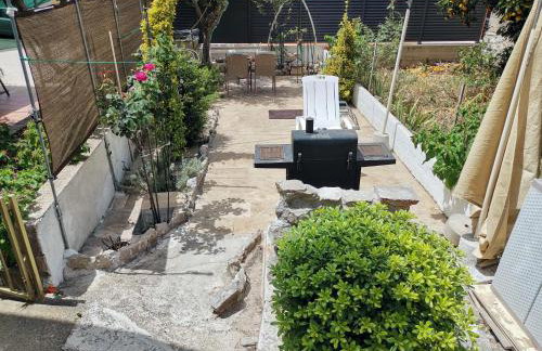 Apartment Alena with terrace and garden Center Jelsa - Photo 6