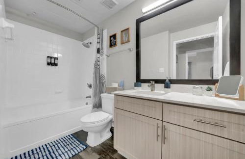 Serene 1BD Retreat - Pool, Gym & Free Parking! - Photo 7