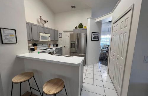 270 - Gracious 3 Bedroom Home Near Disney with Pool - Foto 33