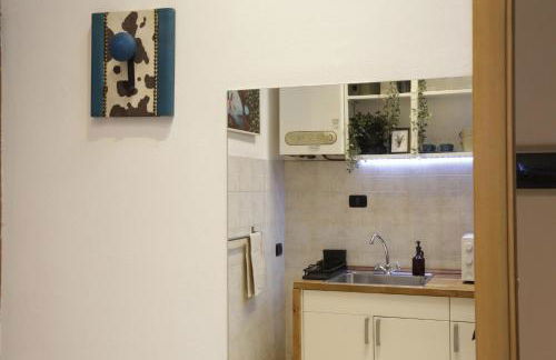 Midnight blues for 3 people near the airport - Foto 47