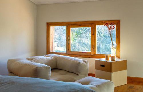 VYTINA LOFTS - Cozy 2-Level Loft Apartments with Fireplace & Mountain Views - Photo 14