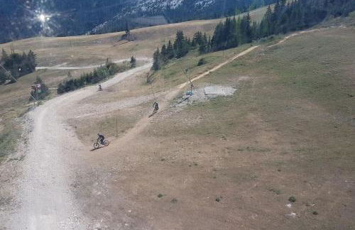 STUDIO CHALEUREUX aux pieds des pistes de ski des Glovettes - Foto 25