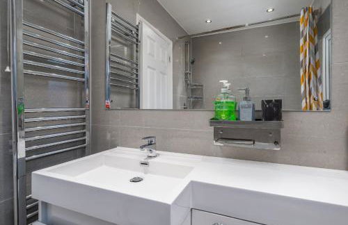 Family Friendly, Cosy 3 bed Home - Pass the Keys - Foto 14