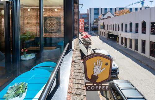 Bright Downtown Asheville Apt with Balcony, Walk Everywhere - Foto 7