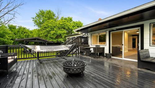 Whitewaters-Main plus Genoa on Oneida Lake - Sleeps 19 - Photo 4