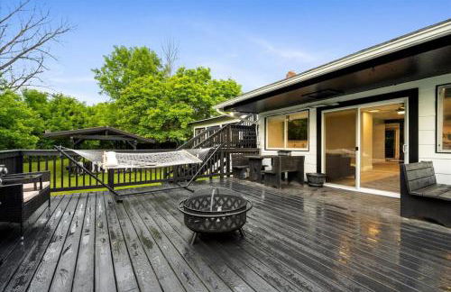 Whitewaters-Main plus Genoa on Oneida Lake - Sleeps 19 - Photo 4