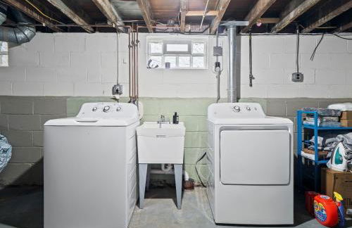 Entire Duplex w Historic District and Sleeps 12 - Foto 41