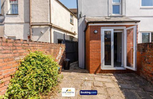 Comfy 3bed House By StirkMartin Stays Short Lets & Serviced Accommodation Cardiff With Free Parking & 8mins to City Centre - Foto 28