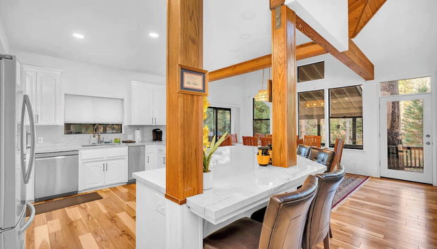 Fully Renovated 3Bd at Yosemite's South Gate - Foto 2, Imagen principal