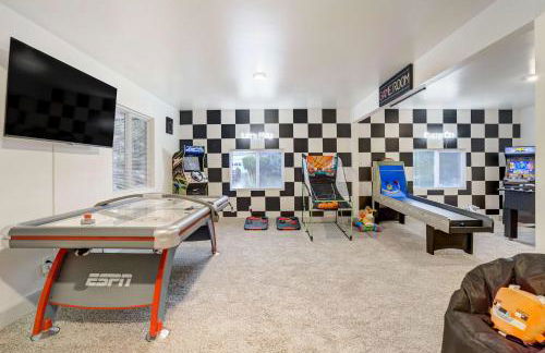 Champion Hall Arcade Games Fire Pit & BBQ Nights - Foto 39