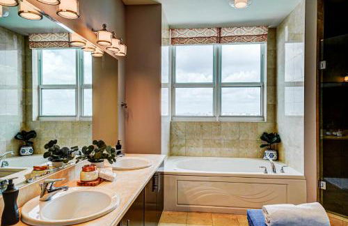 Luxury 2-story Penthouse located in Coconut Grove Hotel-includes Parking - Foto 20