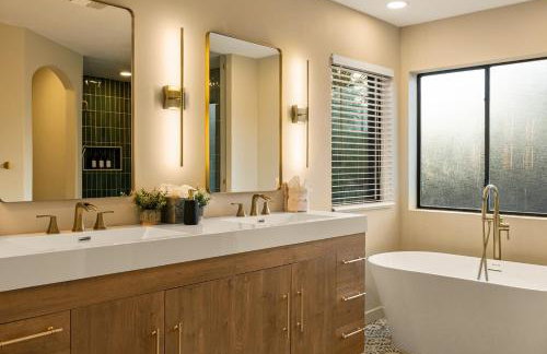 Luxury 5BR Cottonwood Retreat with Pool and Panoramic Views - Foto 49