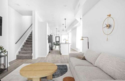 3BR Family Home Arsenal Heights - Foto 9