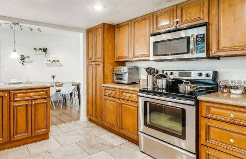 Family Retreat! By Denver + Hot Tub, Sleeps 10! - Foto 10