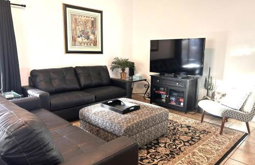 AZ Sun Palm Retreat w/optional Private Heated Pool - Foto 9