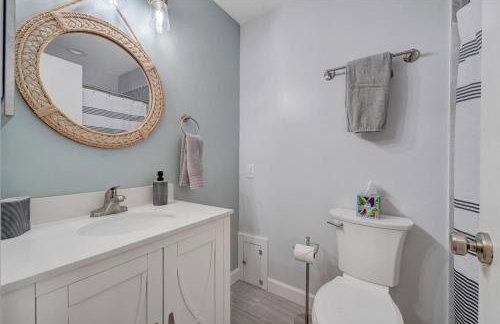 Lake Vibes - Pet Friendly Lakefront Condo! - Photo 25