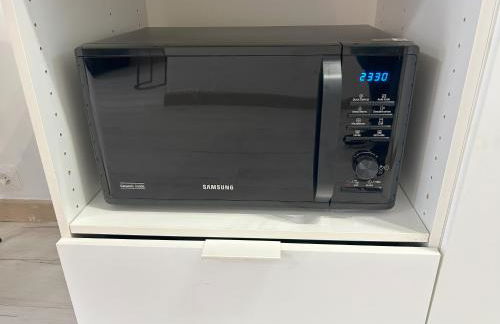 Riviera Retreat - Steps to Beach & Shops, Balcony & AC - Foto 17