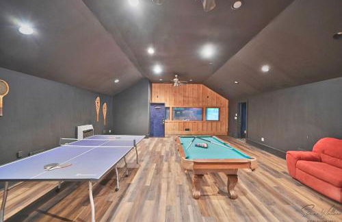 Heated Indoor Private Pool Stream Front Game Room - Photo 4