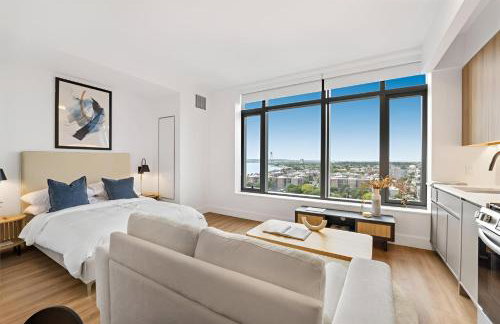 Posh Studio with Luxe Amenities in Prime Location! - Photo 8