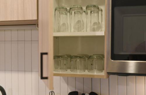 LUX Studio King Bed Free Parking Gym New - Foto 24