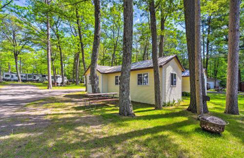Stone Lake Cabin Grill and Access to Fishing! - Foto 17