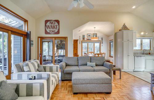 1 Mi to Beach Access Southern Shores Gem with Deck - Foto 5