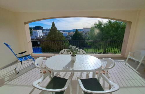 Apartamento con piscina a 50m de la playa - Foto 5