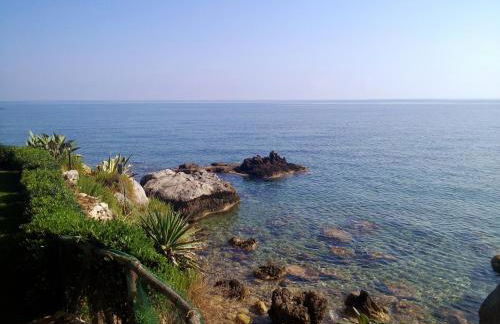 Alle due Torri, villa sulla roccia a picco sul mare - Foto 32