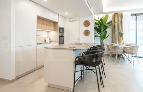 Elegant 2 bedroom gem with terrace and parking REMS - Foto 37