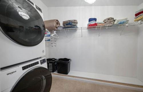 Gulf Access Waterfront Oasis with Heated Pool! Near Beach & Mercato! - Foto 27