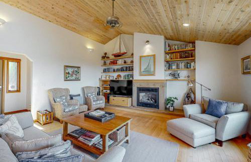 Coastal Haven-Panoramic Ocean View Hot Tub Grill - Foto 5