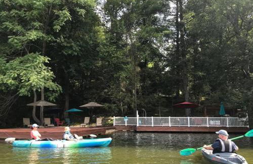 3 Acre Lake Paradise Swimming Pool & Jacuzzi HotTub! - Foto 21