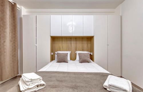 City Vibes, Indoor Parking, Breakfast & Air Conditioning - Foto 10