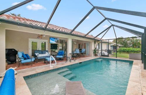 Modern Luxury Retreat in Naples - Photo 31