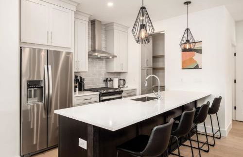 Modern Luxury 4BR 3 5BA Oasis in Historic Old Town East PD - Foto 1